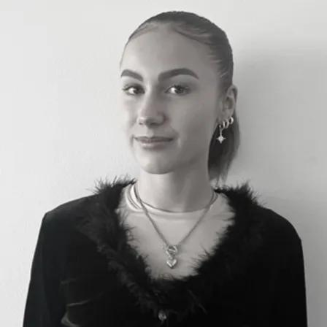 Alisa Toivonen, junior trainee, kasvokuva